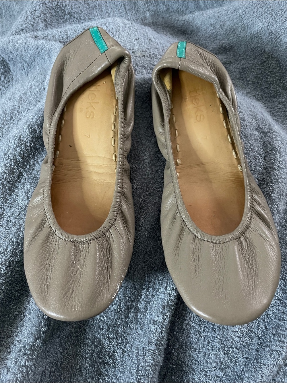 Tieks Taupe Leather Ballet Flats with Teal Accent Tab